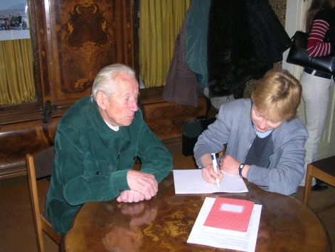 jeno_bacsi_szaz_eves_041.jpg jeno_bacsi_szaz_eves_041.jpg